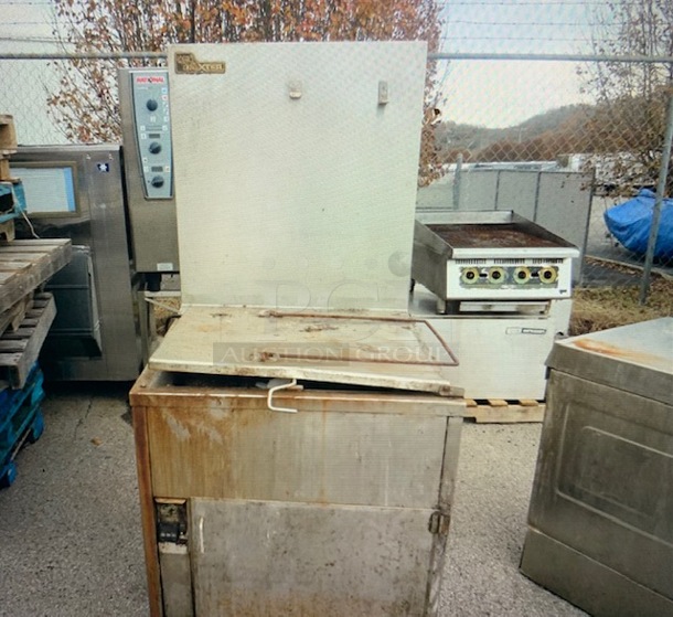 One Stainless Steel Baxter Natural Gas Donut Fryer. Model# SP-155. 31X39X67 - Image 1 of 2