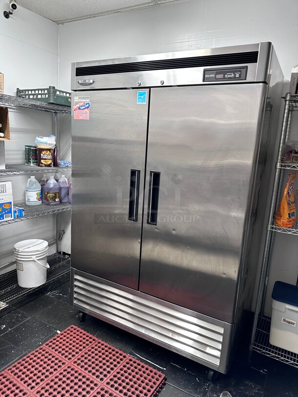 Working! Turbo Air MSF-49-NM Super Deluxe 54 inch Solid Door Reach-In Commercial Freezer NSF 115 Volt Tested and Working! - Image 3 of 9