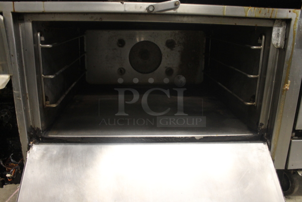 Jade Range Commercial Stainless Steel Natural Gas Powered Griddle Range With CONVECTION Oven With Pan Racks On Commercial Casters. - Image 7 of 10