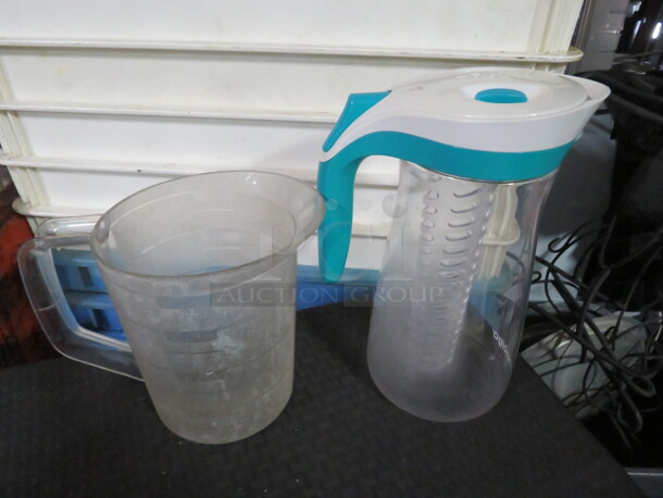 Assorted Pitchers. 2XBID - Image 1 of 1