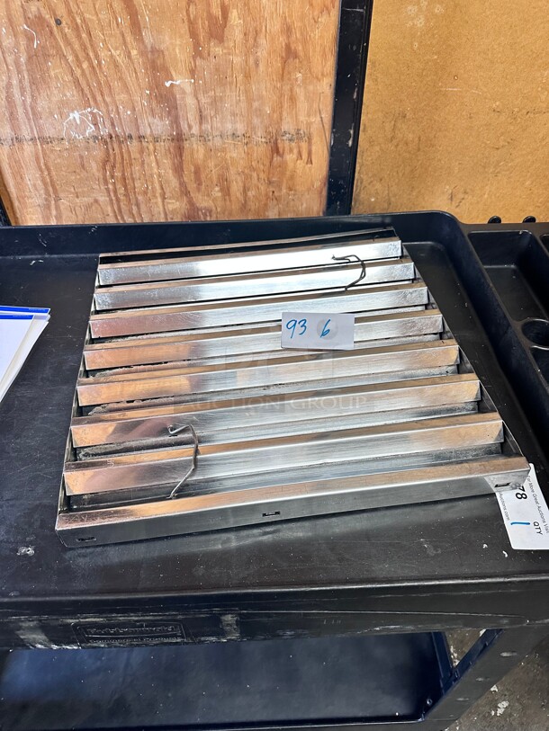 Winco HFS-2020 Hood Baffle Filter - 20 inch  x 20 inch , Stainless Steel NSF - Image 1 of 6