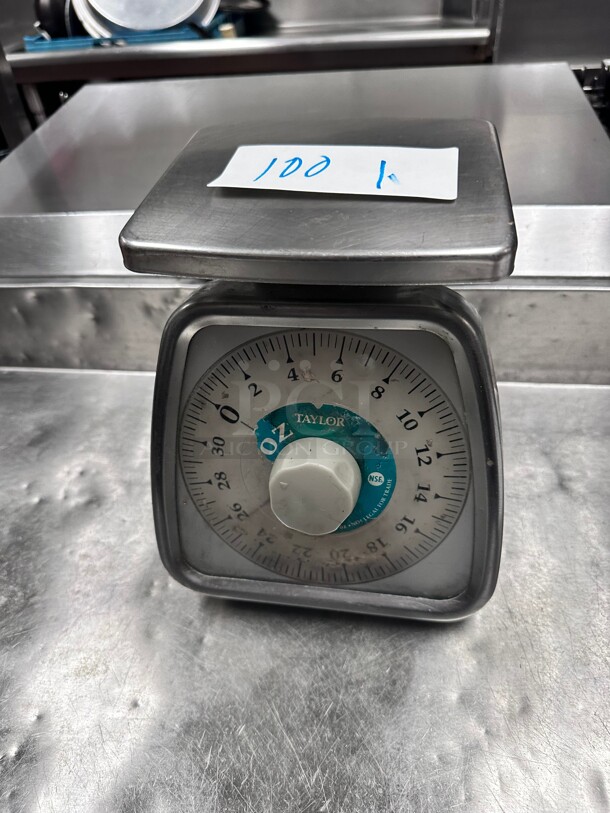 Working! Taylor Commercial  Mech Portion-Control Scale, 32oz Cap, 6 x 6 Platform - Image 1 of 5
