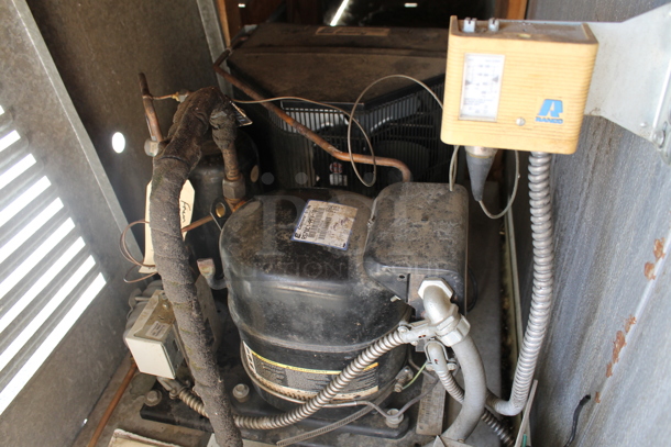 9.5'x7.5'x7.5' Walk In Unit w/ Copeland RS70C1-PRV-101 208/230 Volt, 1 Phase Compressor, Compressor and 2 Evaporator Fans. Does Not Include Contents. BUYER MUST REMOVE: This Item CANNOT Be Transported; Must Pick Up By Appointment Only. Freon Will Be Removed Before Pick Up Day. Tested and Working! (kitchen) - Image 10 of 12