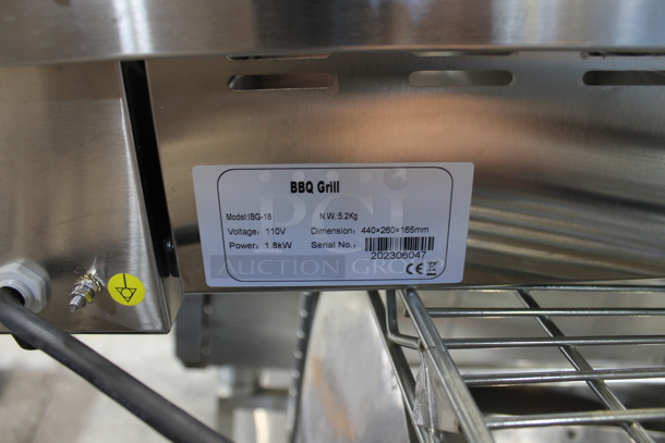 BRAND NEW SCRATCH AND DENT! 2023 Hoocoo IBG-18 Stainless Steel Commercial Countertop Electric Powered Barbecue BBQ Grill. 110 Volts, 1 Phase. Tested and Working! - Image 3 of 3