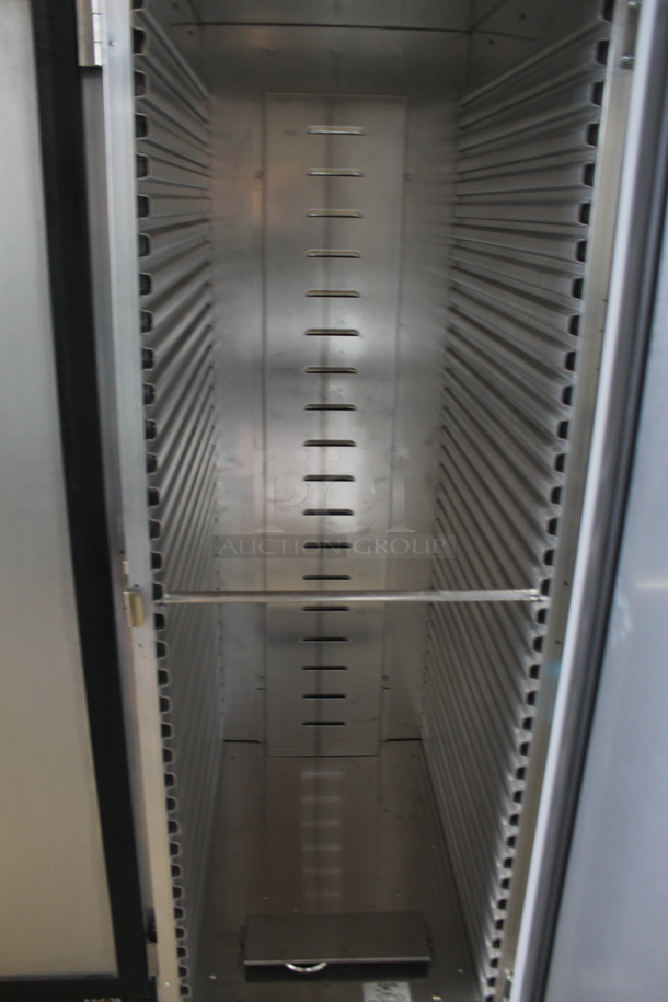 Cres Cor 1254 055 Metal Commercial Single Door Reach In Holding Cabinet on Commercial Casters. 120 Volts, 1 Phase. Tested and Working! - Image 4 of 6