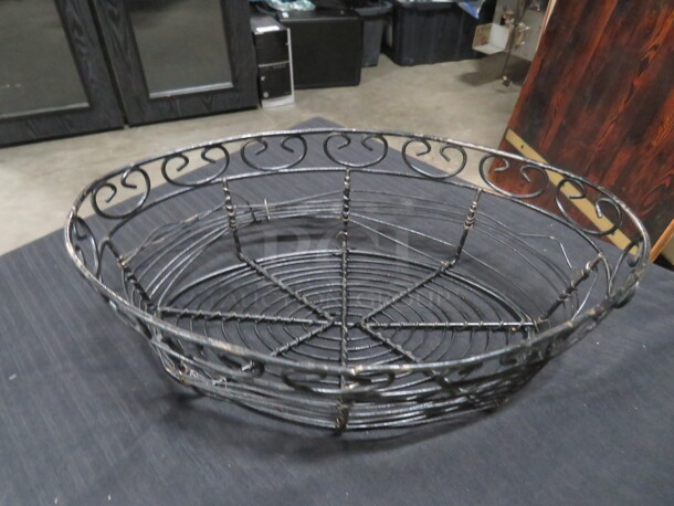 10X6.5X3 Black Metal Basket. 15XBID - Image 1 of 1