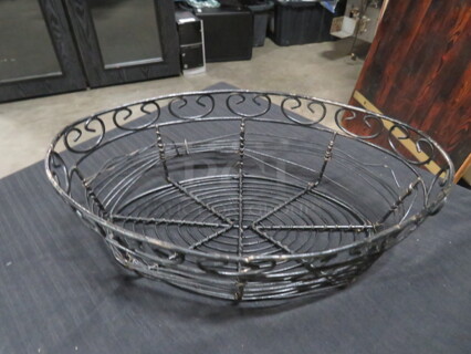 10X6.5X3 Black Metal Basket. 15XBID