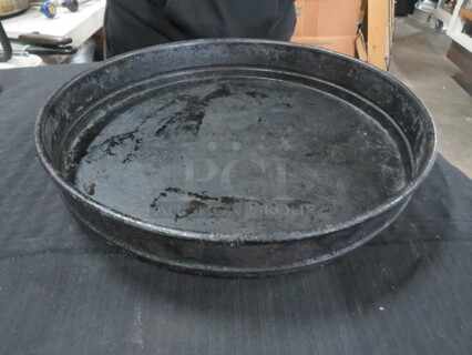 12.5 Inch Deep Dish Pizza Pan. 11XBID.