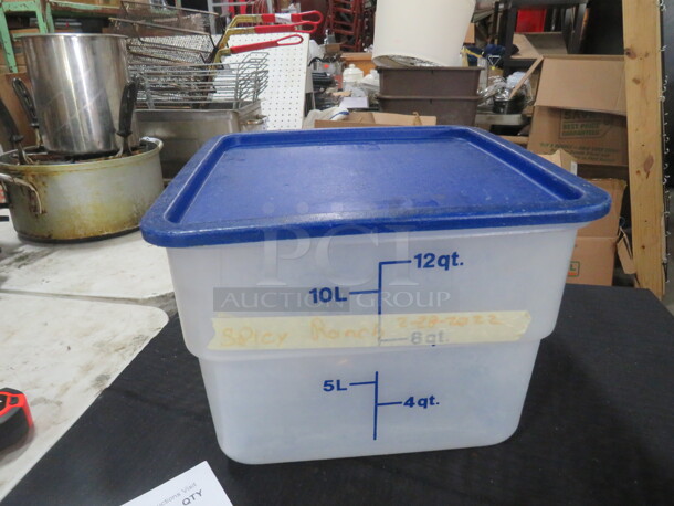 One 12 Quart Food Storage Container With Lid.