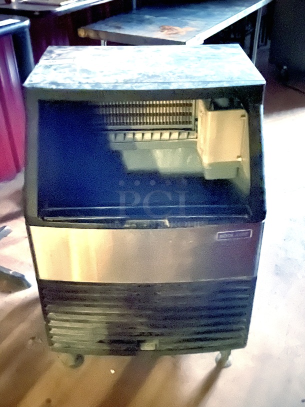 **More Photos Coming Soon** Manitowoc Koolaire KY0170A Self-Contained Cube Ice Machine, Air Cooled, Half Dice, 123 Lbs/Day, 80 Lbs Storage, 26" W X 19" D X 32-1/2" H, 115/1/60  - Image 3 of 3