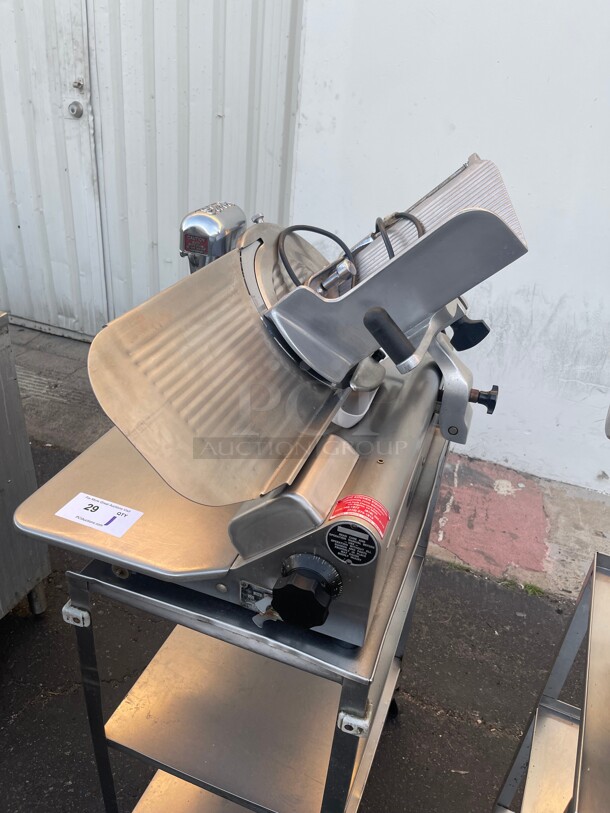 Working! Globe Meat Slicer 500, Great Original Preowned Condition 115 Volt NSF Tested and Working! 