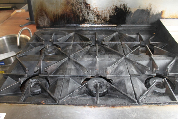 LATE MODEL! Vulcan 60SS-852 Stainless Steel Commercial Natural Gas Powered 6 Burner Range w/ Right Side Flat Top Griddle, 2 Oven, Over Shelf and Back Splash. - Image 2 of 8