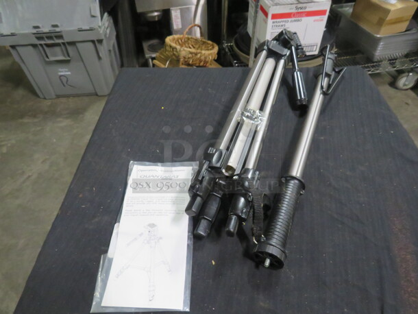 One Quantaray Sunpak Tri Pod. #QSX9500 - Image 2 of 2