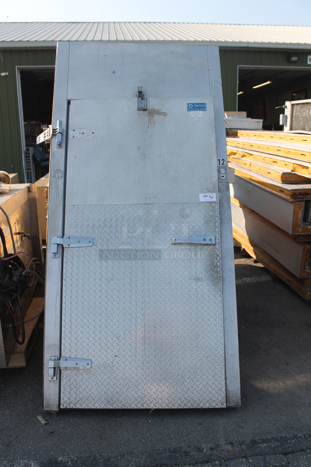 Tafco 12'x14' Walk In Cooler Box w/ Metal Compressor and Climate Control LSF090BEWMC6K 208-230 Volt, 1 Phase Evaporator Fan. Does Not Have Floor. Picture of the Unit Before Removal Is Included In the Listing. Information Provided By The Consignor But Not Verified By PCI Auctions. - Image 2 of 8