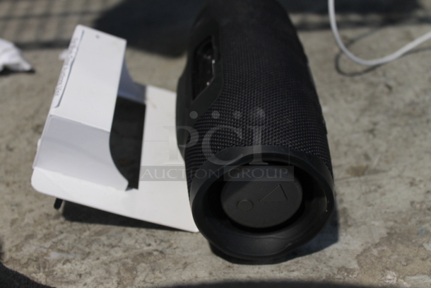 Portable Speaker. - Image 2 of 3