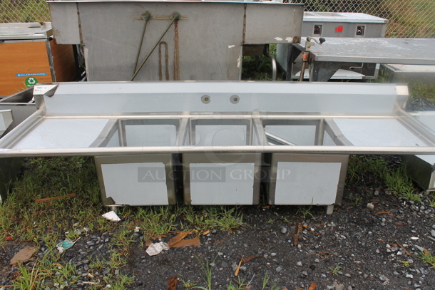 BRAND NEW SCRATCH AND DENT! Regency Stainless Steel Commercial 3 Bay Sink w/ Dual Drain Boards. - Image 1 of 3