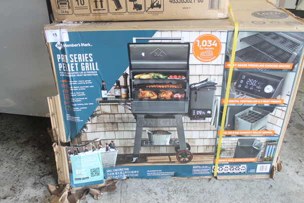 BRAND NEW SCRATCH AND DENT! Members Mark Pro Series Pellet Grill.  - Image 1 of 5