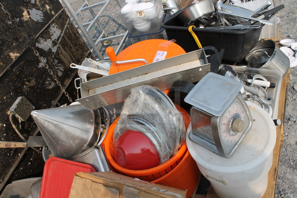 ALL ONE MONEY! Lot of Plastic Storage Bucket With Lid, Portion Control Scale, Apple Slicers, Ice Cream Scoopers, Tongs, Whisks, Orange Salad Spinner, Pots, Pans, Wood Pallet AND MORE!  - Image 3 of 4