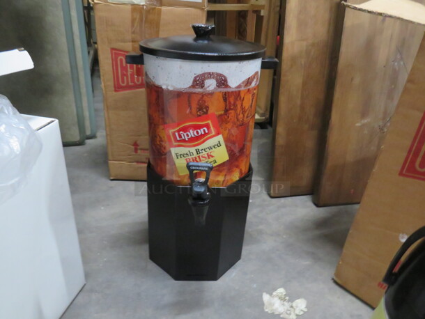 One NEW Vollrath Tea Satellite With Stand And Lid. #7882G. - Image 3 of 3