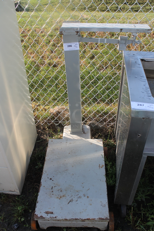 Metal Floor Style Scale. - Image 1 of 2