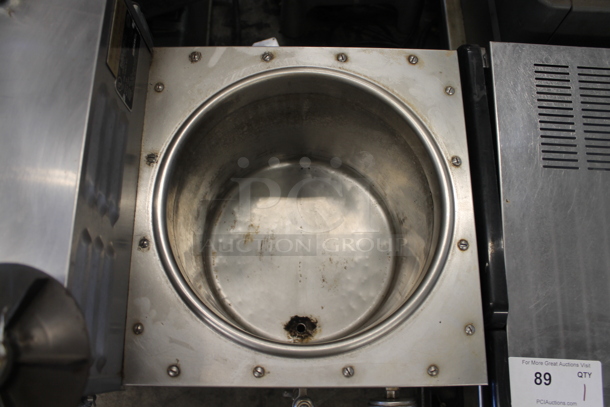 Bunn U-3 Stainless Steel Commercial Countertop Coffee Machine. 120/208 Volts, 1 Phase.  - Image 5 of 7