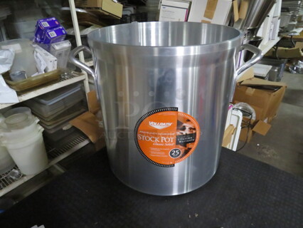 One NEW Vollrath 25 Quart Heavy Duty Aluminum Stock Pot. #68624