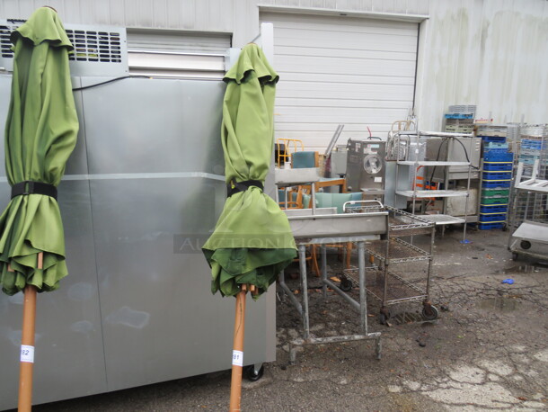 One Green Patio Umbrella - Image 1 of 1