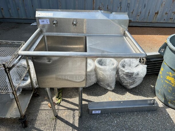 Stainless Steel Commercial Single Bay Sink w/ Right Side Drainboard. 38x25x45. Bay 18x18x14. Drainboard 17x19x1