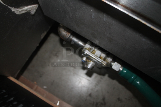 Copper Tree Stainless Steel Commercial Countertop Natural Gas Powered Flat Top Griddle. - Image 5 of 6