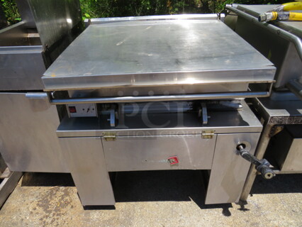 One Vulcan 30 Gallon Tilt Skillet. 36X33X40