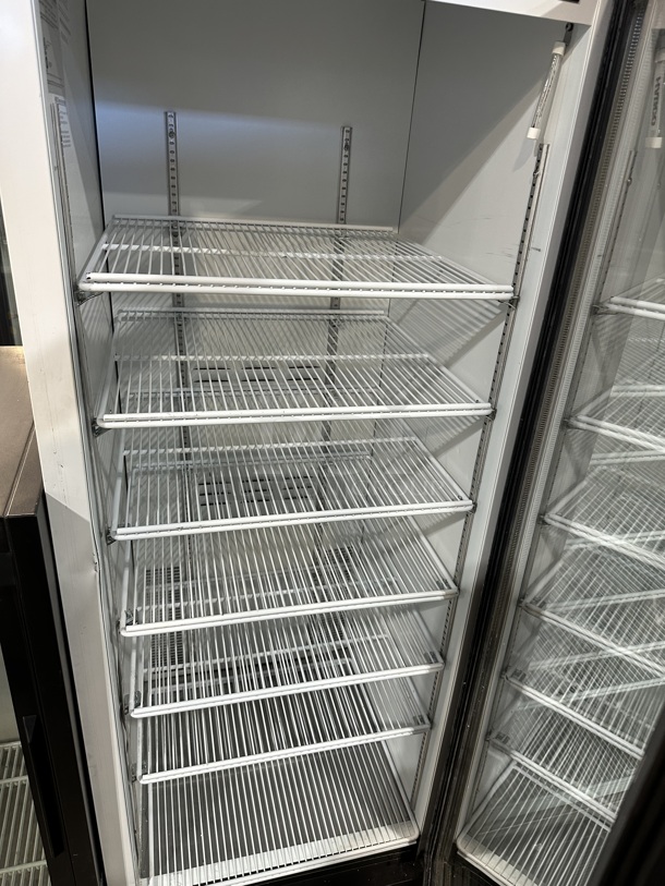 2019 Habco SE18 Metal Commercial Single Door Reach In Cooler Merchandiser w/ Poly Coated Racks. 115 Volts, 1 Phase. Tested and Working! - Image 6 of 6