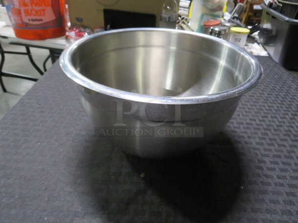 One 3 Quart Stainless Steel Mixing Bowl. - Image 1 of 1