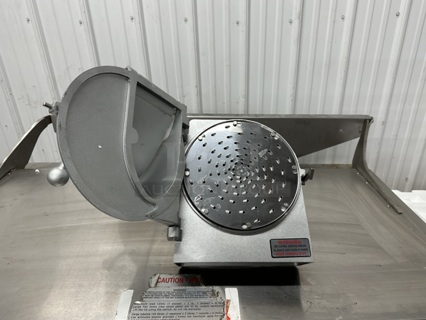 LIKE NEW! Metal Commercial Pelican Head w/ Shredding Blade and S Blade.