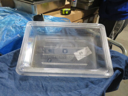 Cambro 1.75 Gallon Food Storgae Container. 2XBID