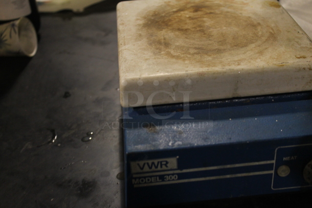 White Counter w/ Black Countertop, Doors, Drawers and Contents. BUYER MUST REMOVE. - Image 5 of 10