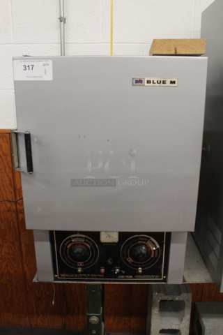 Blue M OV-472A-2 Metal Gray Countertop Stabil-Therm Constant Temperature Cabinet.