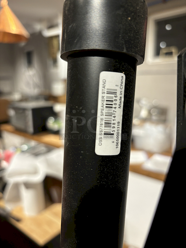 On-Stage Stands' SS7761B Lightweight Speaker Stand W/ Reversible Shaft Design Compatible With 1-3/8" x 1-1/2" Speaker Cabinet Inserts. 44" to 80" Height. Weight Capacity: 120lbs 

On Stage 10ft Lighting Speaker Stand, Adjustable Height.  - Image 3 of 3