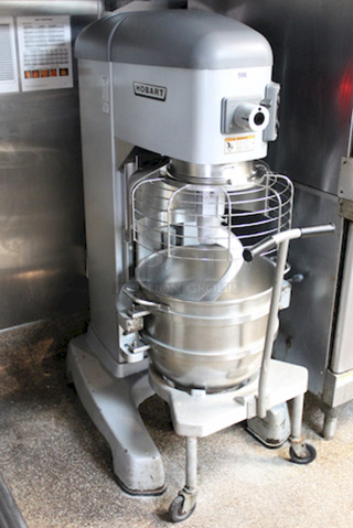 Hobart Legacy HL600-1STD 60 Qt. Planetary Floor Mixer with Guard - 240V, 3 Phase, 2.7 hp Stainless steel bowl guard; Swing-out bowl and power bowl lift.   INCLUDES: "ED" Large Dough Hook, 60qt Bowl and Bowl Dollie.   28 2/3x48-1/4x61-3/10.   50/60Hz; 1ph @ 16amps; 3ph @ 8amps
