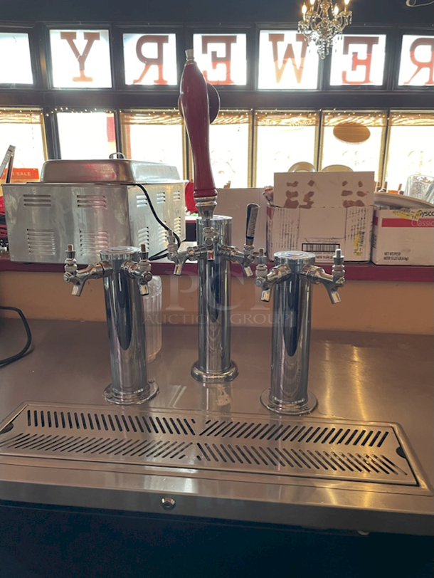 PERFECT WORKING ORDER! BK-Resources DBC-24-95 Draft Beer Cooler, 95-1/2″ x 28″ x 37″(h) w/ (6) Taps, (3) Polished Stainless Steel Towers, (3) Solid Stay Open Doors, Light, holds (5) Kegs, 18 ga. Stainless Steel - 115V 50/60HZ - Image 2 of 6