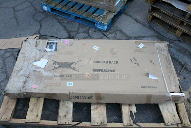 BRAND NEW SCRATCH & DENT! Regency 600PR20316K 20 Pan End Load Stainless Steel Bun / Sheet Pan Rack - Unassembled. IN THE BOX! Packaging is damaged. 26x20-1/4x70-1/2
 - Image 3 of 3