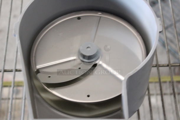 CROWN JEWEL!! Robot Coupe R2 DICE Combination Food Processor with 3 Qt. Gray Bowl, Continuous Feed 2 Blades & 2 Discs - 2 hp, 8-11/16x17x20-3/4, 120v - Image 11 of 11
