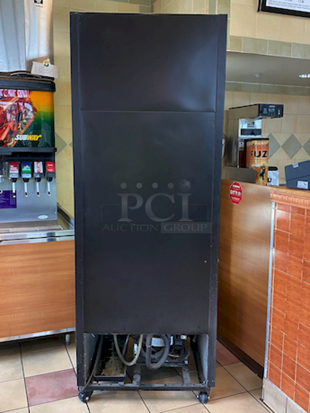 BEAUTIFUL! True GEM 26 Beverage Merchandiser. Works Perfect. 

Dimensions & Utilities
Shelves: 2511⁄16 in. L x 231⁄4 in. D
Overall: 30 in. W x 301⁄2 in. D x 785⁄8 in. H
5.4 A, 1⁄3 HP
115 V/60 Hz/1 ph, 9-ft. cord with a NEMA 5-15P plug - Image 8 of 9