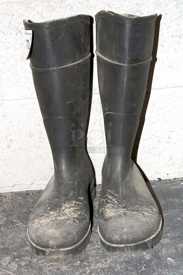SERVUS Rubber Brewery Boots, Size 11.  - Image 1 of 4