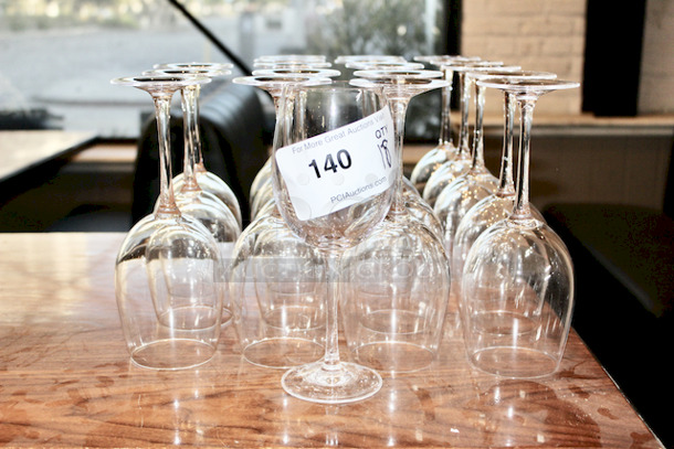 18 Chef Sommelier Wine Glasses. 
