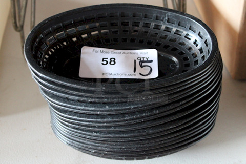 Tablecraft 1074BK Black Classic Oval Plastic Basket, 9 1/4" x 6" x 1 3/4". 15x Your Bid. 