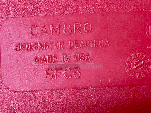 Cambro CamSquares® 6 and 8 Qt. Red Square Polyethylene Food Storage Container Lid. 14x Your Bid - Image 2 of 2