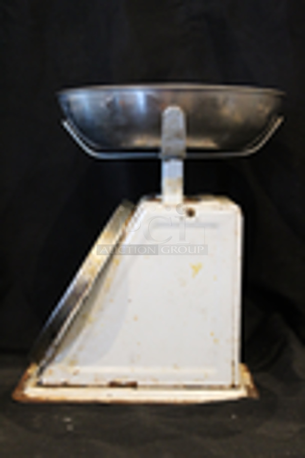 Tar-Hong Mechanical Dial Scale With Removable Bowl, 11 Lbs x 1 oz, Temperature Compensated. 
7x9-1/2x12-1/2
In Proper Working Order.
*Damage to Face of Scale - Image 2 of 6