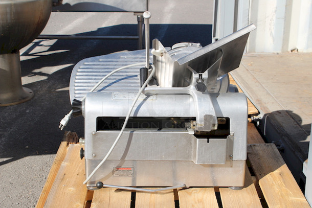 AWESOME! Hobart 1712R Roast Beef Slicer, 11-3/4" Blade.  Volts 115, Hz 60, Ph 1, Amp 6.2, HP 1/3, RPM 1725. 26"x17x28 - Image 4 of 6