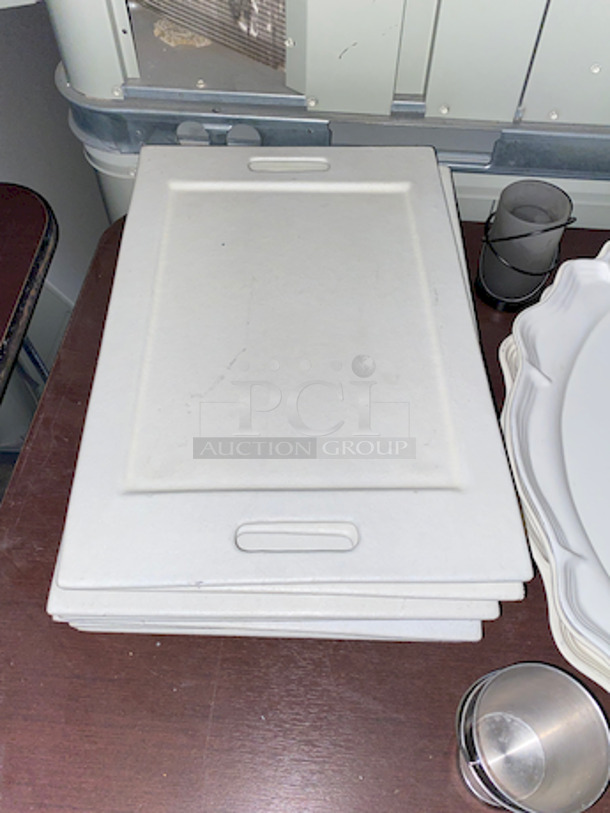 Table Full of High Quality Ceramic Platters, Includes Table Top and Bases. 

 - Image 2 of 6