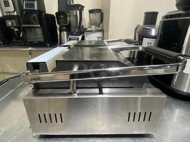 Cookline Double Commercial Panini / Sandwich Press, Grooved Surface, Cooking Surface, 120v
 - Image 3 of 7